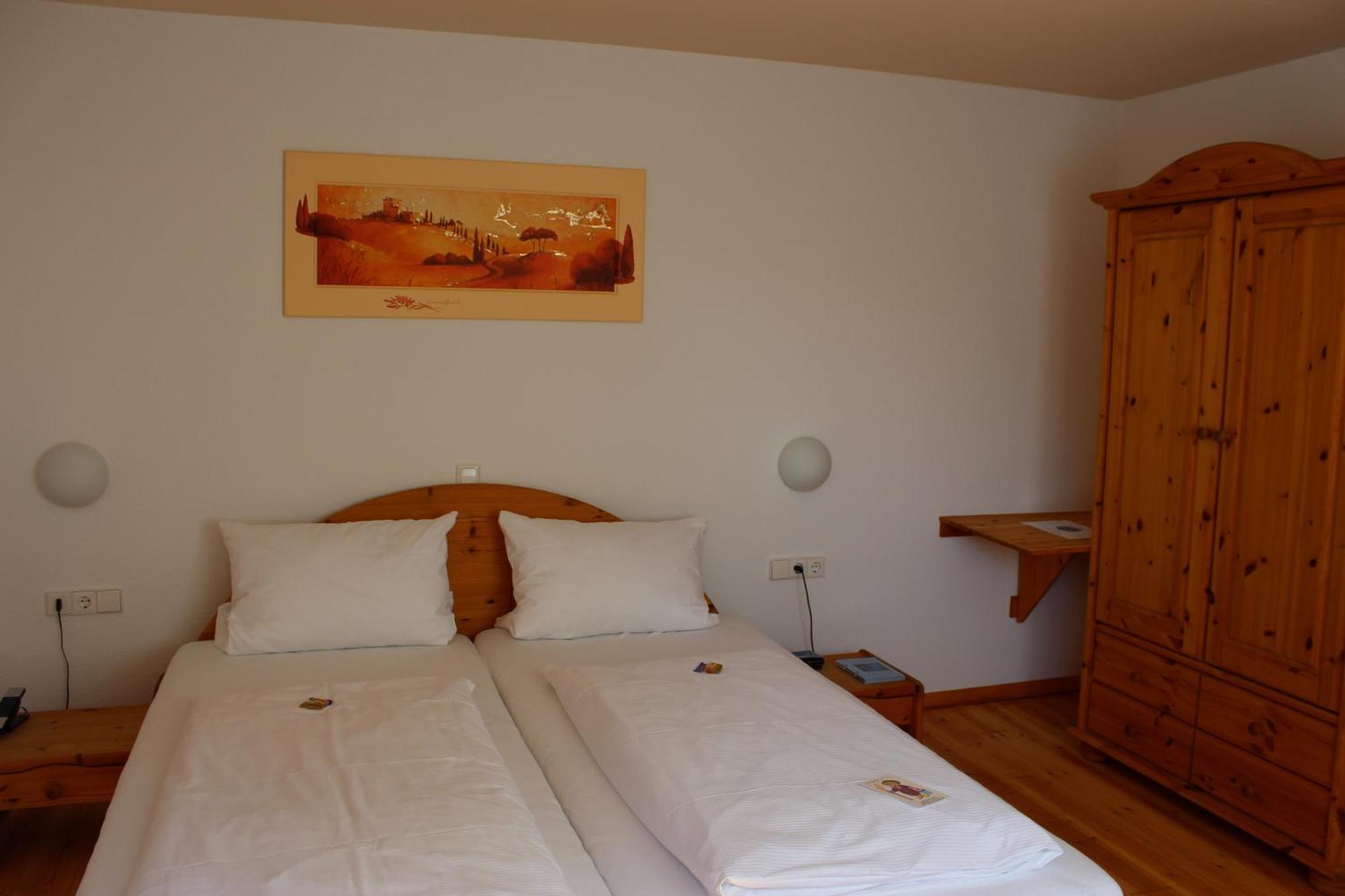 Hotel Sunnegaessle Rust Quarto foto
